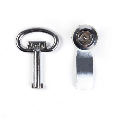 Замок металлический с ключом Deluxe MS705 Замок металлический с ключом Deluxe MS705